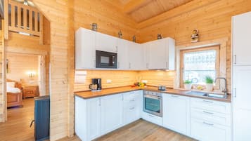 Mikrowelle, Ofen, GeschirrspĂŒler, Toaster