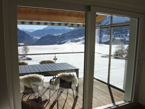 Interior - Cosy apartment for 8 guests with WIFI, TV and balcony (Lenz)