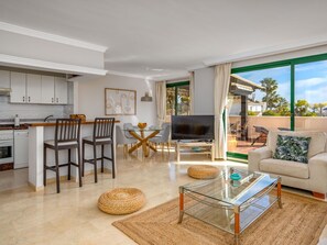 TV - Nice apartment for 4 people with A/C, WIFI, pool, TV and terrace (Marbella)
