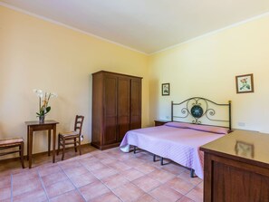 1 bedroom, travel cot, free WiFi - Lovely apartment for 4 people with pool, WIFI, A/C, TV and pets allowed (Cerreto Guidi)