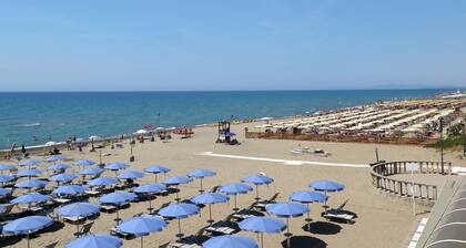 Angenehme Wohnung für 6 Gäste mit W-LAN, Klimaanlage, TV, Balkon und Haustiere erlaubt