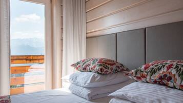 Superior Apartment | 3 bedrooms, premium bedding, individually decorated