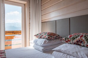 Superior Apartment | 3 bedrooms, premium bedding, individually decorated