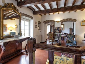 Interior - Stunning private villa for 6 people with pool, WIFI, A/C, TV and pets allowed (Cortona)