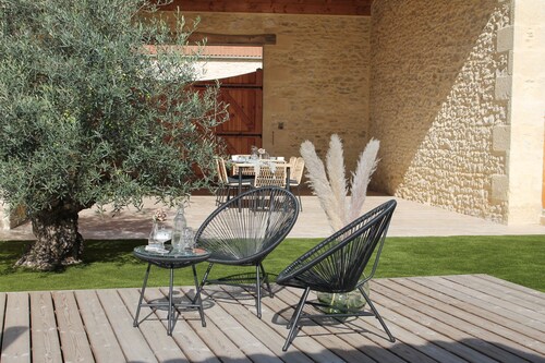 La Maison Bois Carré Idéale Pour des Vacances en Famille ou Entre Amis !