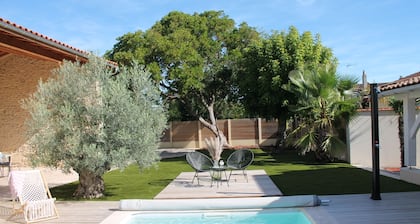 La Maison Bois Carré Idéale Pour des Vacances en Famille ou Entre Amis !