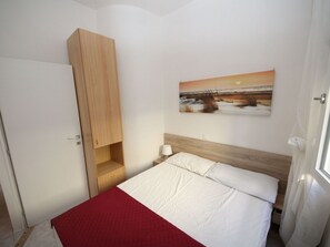 2 slaapkamers, reisbedje, wifi, beddengoed