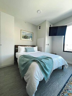 Desk, iron/ironing board, free WiFi, bed sheets