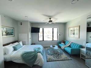 Schreibtisch, Bügeleisen/Bügelbrett, kostenloses WLAN, Bettwäsche