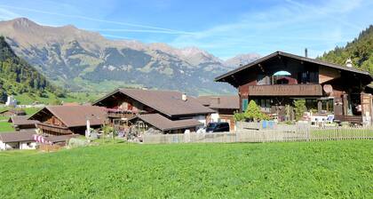 Beautiful apartment for 4 people with WIFI, TV, balcony, pets allowed, panoramic view and parking