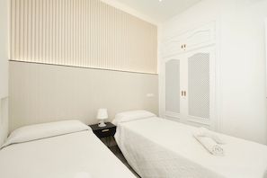 2 chambres, fer et planche Ă repasser, Wi-Fi, literie fournie