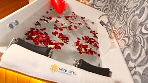 Luxury Room | Bathroom - Renk Otel Karşıyaka (Izmir)
