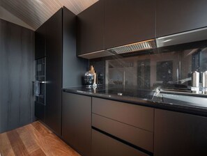 Micro-ondes, four, lave-vaisselle