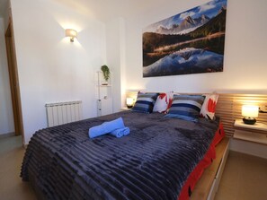 3 Schlafzimmer, Bügeleisen/Bügelbrett, Reisekinderbett, kostenloses WLAN