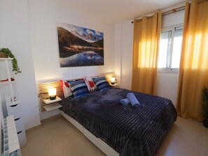 3 makuuhuonetta, silitysrauta/-lauta, vauvan matkasänky, ilmainen Wi-Fi