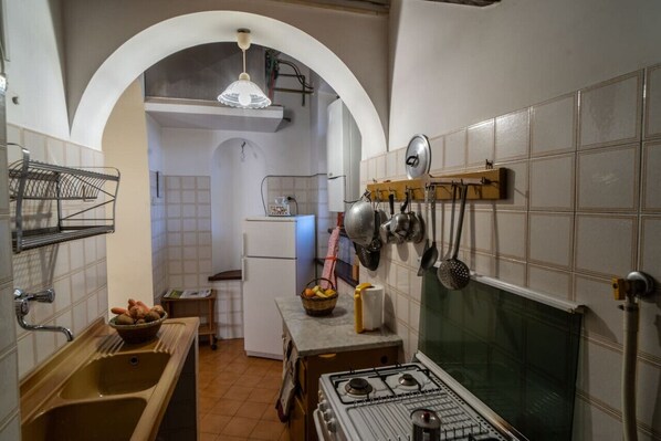 冰箱、烤箱、炉灶、茶具/咖啡用具