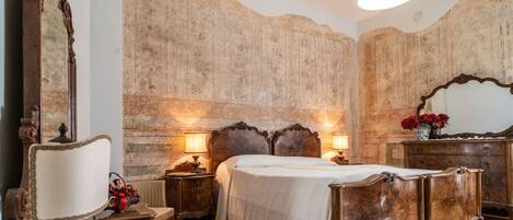 3 chambres, fer et planche à repasser