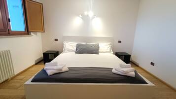 3 chambres, bureau, lit parapluie, Wi-Fi gratuit