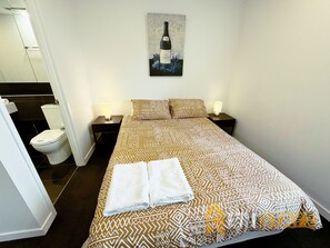 1 室のベッドルーム、アイロン / アイロン台、WiFi (無料)