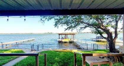Newly Renovated Lakefront w/ Private Dock, Game Room, Kayak, Paddle Boat