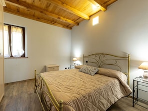 5 bedrooms, free WiFi