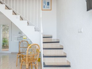 Interior - Stunning  villa for 4 guests with WIFI, TV and terrace (Roses)