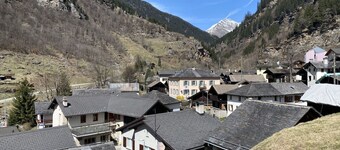 Beautiful apartment for 4 guests with WIFI, TV, patio, pets allowed, panoramic view and parking