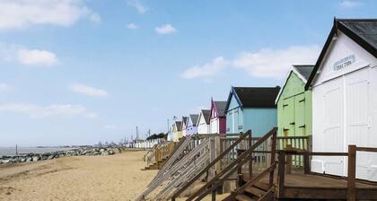 2 bedroom accommodation in Saxmundham