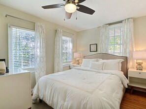 2 bedrooms, iron/ironing board, free WiFi, bed sheets