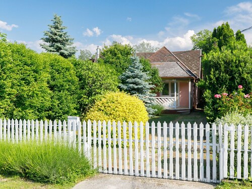 Nice apartment for 5 guests with WIFI, A/C, TV and terrace