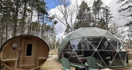 Pet-Friendly Glamping Dome close to Peggy’s Cove!