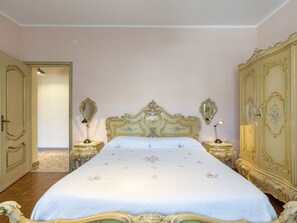 2 Schlafzimmer, Reisekinderbett, kostenloses WLAN