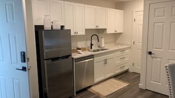 Fridge, microwave, dishwasher, coffee/tea maker