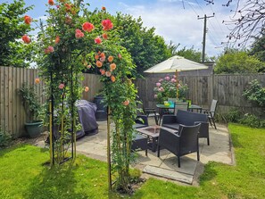 Unclassified image, 3 of 24, button