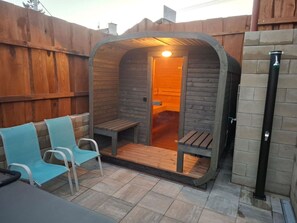 Sauna - Cosy apartment for 7 people with hot tub, WIFI, TV and pets allowed (Vrchlabí)