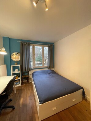 3 bedrooms, iron/ironing board, WiFi, bed sheets - Grand Appartement Confortable au Coeur de Paris, Proche des Commerces et JO 2024 (Paris)