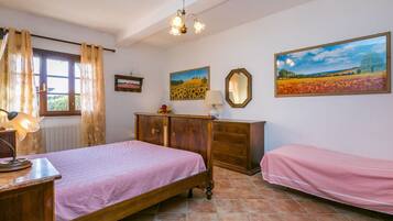 2 chambres, lit parapluie, Wi-Fi gratuit, draps fournis