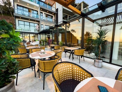 Fiora Hotel