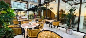 Fiora Hotel