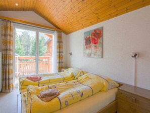 4 Schlafzimmer, Reisekinderbett, kostenloses WLAN, Bettwäsche