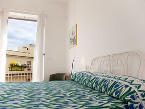 3 camere, culla da viaggio, Wi-Fi gratuito