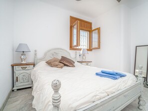 2 Schlafzimmer, Bügeleisen/Bügelbrett, kostenloses WLAN