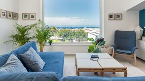 TV - Cosy apartment for 4 guests with A/C, WIFI, TV and terrace (Terrasini)