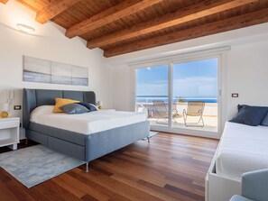 2 Schlafzimmer, Reisekinderbett, kostenloses WLAN