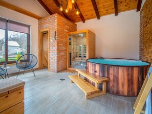 Interior - Wonderful private villa for 5 people with WIFI, hot tub, TV, balcony and pets allowed (Novi Vinodolski)