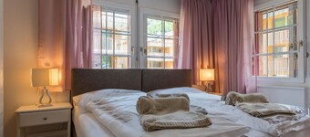 Cosy apartment for 10 guests with WIFI, TV, balcony and pets allowed