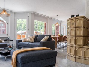 TV - Cosy apartment for 10 guests with WIFI, TV, balcony and pets allowed (Tamatten)