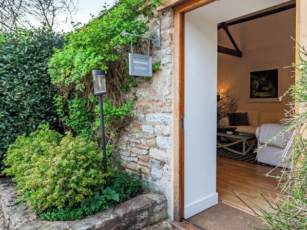 تفاصيل الفندق من الخارج