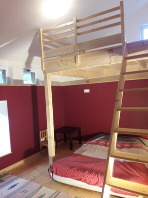 5 bedrooms, bed sheets