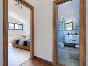 4 soverom, reiseseng for barn og wi-fi (inkludert)